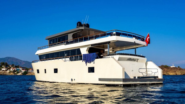 Motor Yacht Albatros Explorer