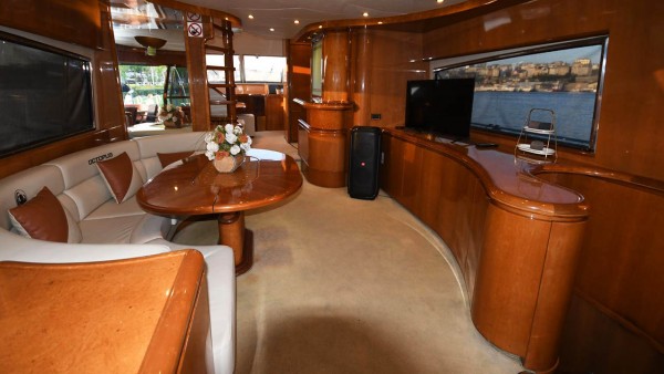 Motor Yacht Azimut 65 Gokce