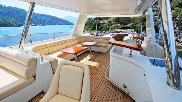 Motor Yacht Vanguard